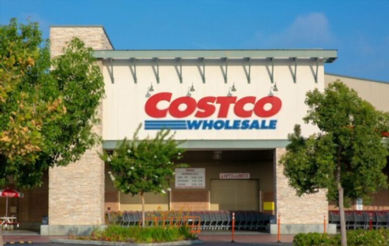 Costco’s Stock Crashes 13% on Rumors that It Will Raise the Price of its Hot dogs due to Inflation